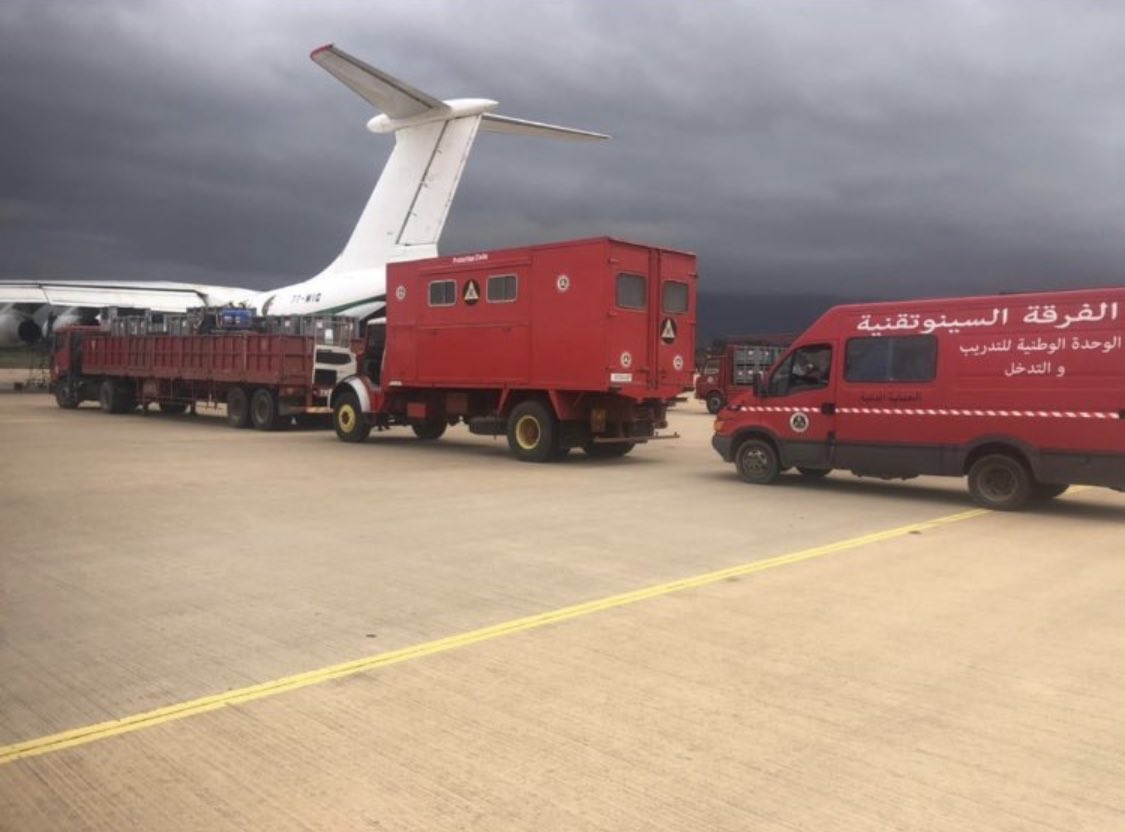JoueursTR's tweet photo. 🚨 | L’Algérie envoie également des secours pour venir en aident à nos victimes ! 🇩🇿❤️🇹🇷 https://t.co/5XHOmtgz0k