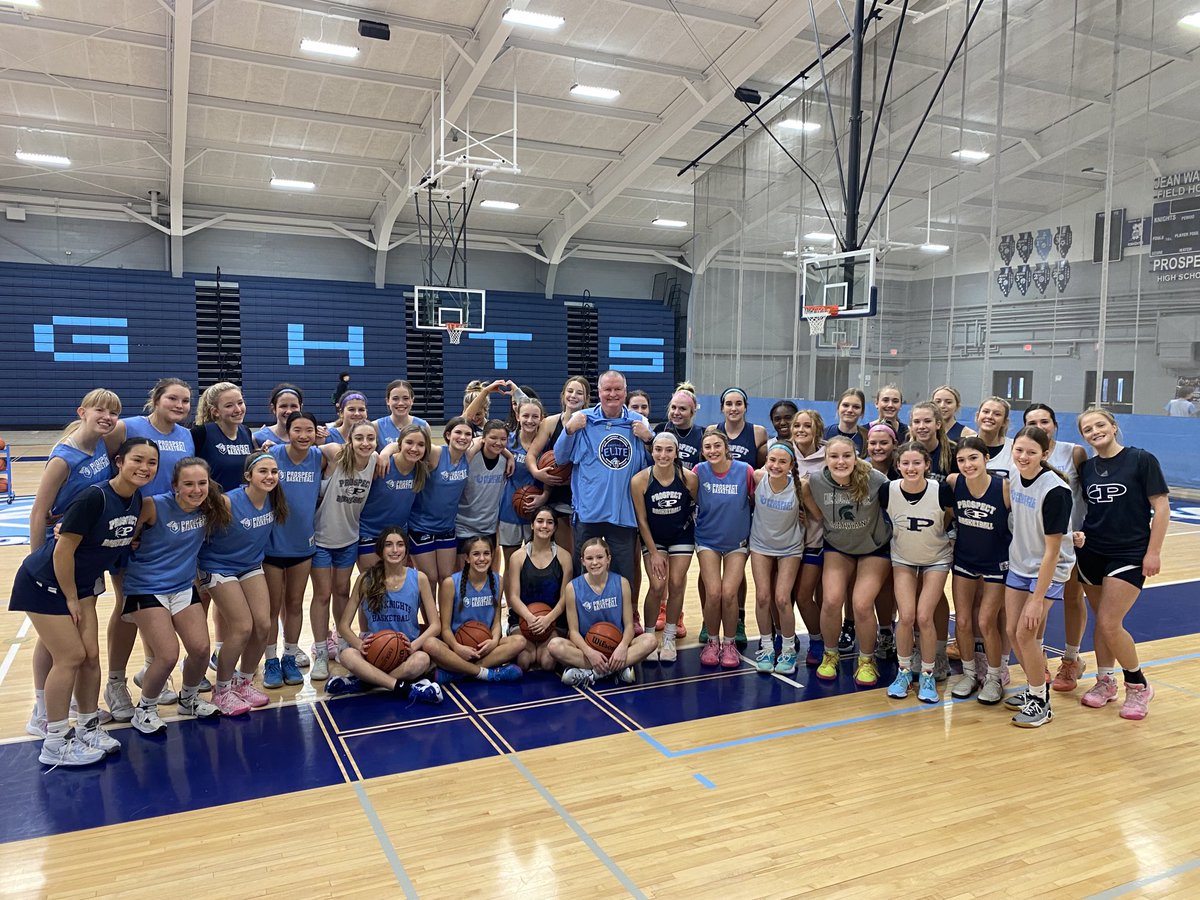 PHSKnightsGBB's tweet photo. Congrats to the Coach Collins on his elite award! We are lucky to have Coach Collins on our staff! LGK! https://t.co/eQLcIfkLN9