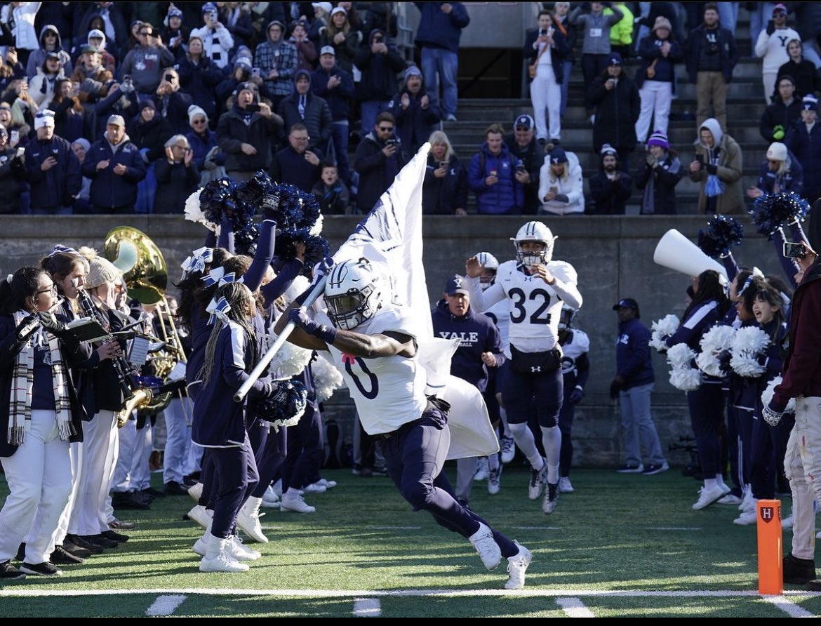 Breylan Thompson (@BreylanT2) on Twitter photo 2023-02-06 21:40:49 After a great conversation with @coachjjanderson I’m excited to announce that I have received my third D1 offer from THE Yale University. @EHSSports @CoachLeisz @CoachMoynahan @CoachDanCasey @TFloss32 @TXPrivateFBGuy @Perroni247 @jackson_dipVYPE After a great conversation with @coachjjanderson I’m excited to announce that I have received my third D1 offer from THE Yale University. @EHSSports @CoachLeisz @CoachMoynahan @CoachDanCasey @TFloss32 @TXPrivateFBGuy @Perroni247 @jackson_dipVYPE