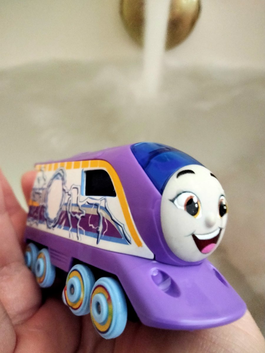 AshleyDeMoss6's tweet image. Push Along color changing Kana before and after #PushAlong #AllEnginesGo #ThomasAndFriends