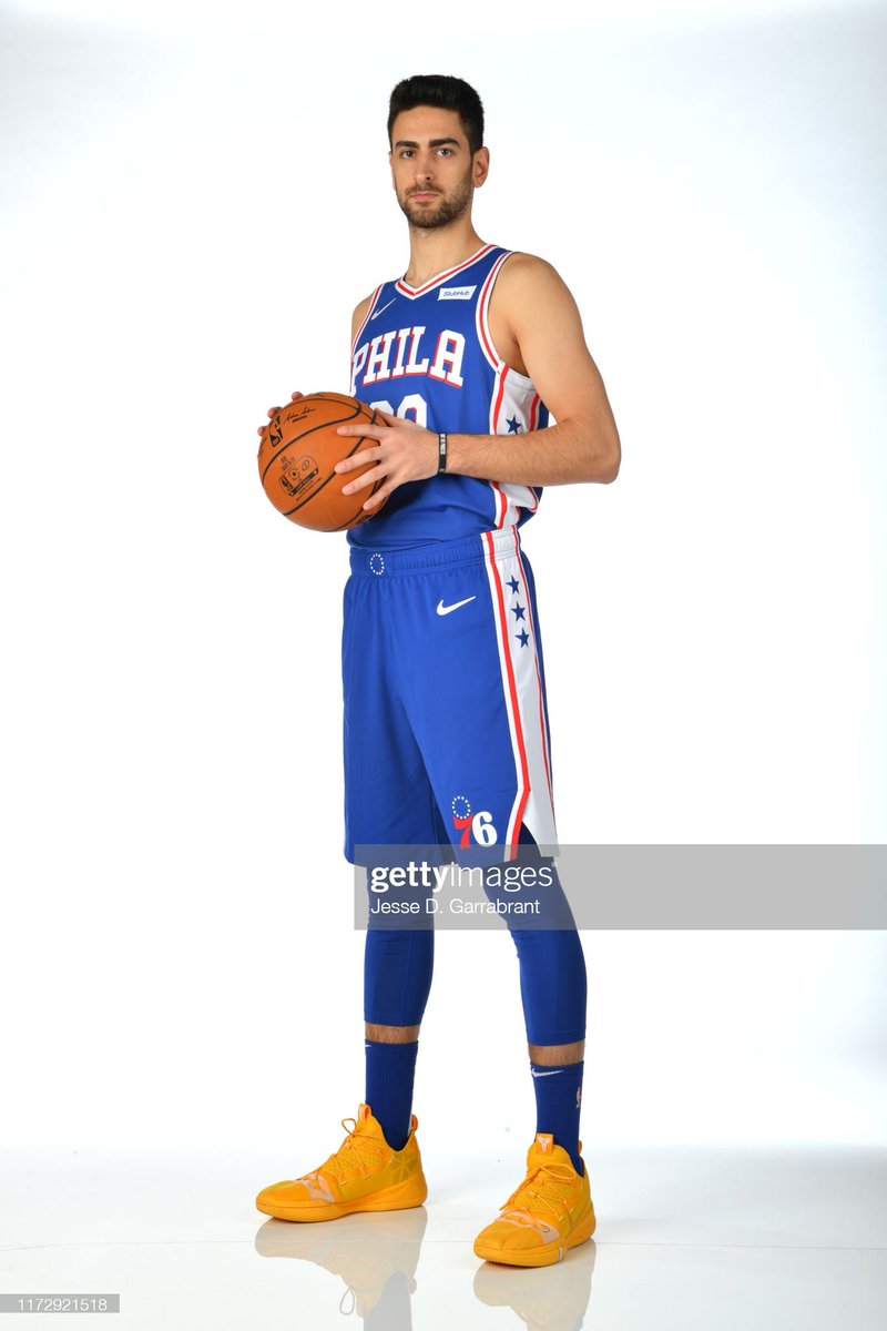 InternetClark's tweet photo. @thislouis @TheNBACentral @PompeyOnSixers So this must be what he was getting at by wearing those ugly yellow shoes https://t.co/6ed0bwELhi