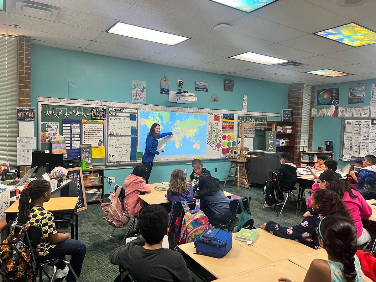 UTA Athletics (@utamavs) on Twitter photo Our @UTASAAC student-athletes getting to spend time with the kiddos over at <a href="/SwiftElementary/">Swift Elementary</a> 📚🤩
#BuckEm🐎 | <a href="/ArlingtonISD/">Arlington ISD</a> Our @UTASAAC student-athletes getting to spend time with the kiddos over at <a href="/SwiftElementary/">Swift Elementary</a> 📚🤩
#BuckEm🐎 | <a href="/ArlingtonISD/">Arlington ISD</a>