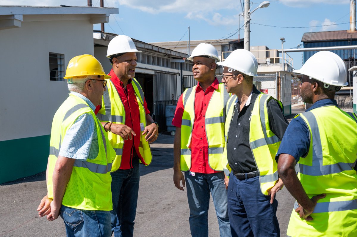 GraceKennedyGrp's tweet photo. On Wednesday January 26, GK's Foods Division broke ground on a new solar power system at its Grace Food Processors Meats Manufacturing facility in Savannna-La-Mar, Westmoreland.  Two liquefied natural gas engines will also be installed as part of the project. https://t.co/4QQ91Qdj1Q