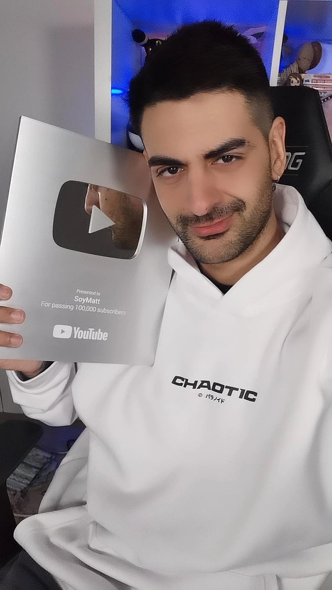 soymatt_'s tweet image. Para mi yo de 16 años: Todos se rieron de ti cuando empezaste a hacer vídeos. Poca gente estuvo ahí y aún menos creían en ti.
Decidiste confiar en ti mismo y conseguir tus metas aunque fuese complicado y largo.
Han pasado 10 años, pero lo lograste, creaste algo hermoso.