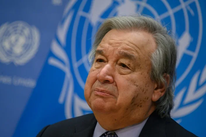 acontece_onde's tweet photo. Chefe da ONU teme que o mundo caminhe para uma "guerra mais ampla" sobre Ucrânia-Rússia. https://t.co/5T9ve13Re8
