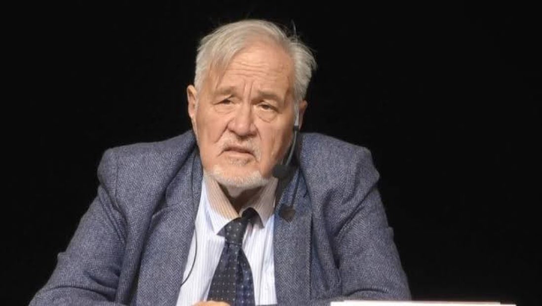 🗣️Prof. Dr. İlber Ortaylı:

“Dünya inşaat sektöründe ilk sırada yer alan bu ülkenin müteahhitleri nerede? İş makinaları nerede? Vinçler, Ekskavatörler acilen bölgeye sevkedilmeli. Yarın çok geç olabilir. Binlerce insan büyük umutlarla iş makinalarını bekliyor.”