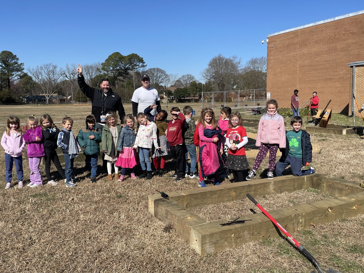 Kingston Firsties get a first look at our newly constructed garden beds. Thank you to the Kingston volunteers who made it possible! We are soooo excited! 🌿🐝🥕⁦<a href="/KingstonVBCPS/">Grant Baker</a>⁩ ⁦<a href="/Sarah_AllardVB/">Sarah Allard</a>⁩ ⁦<a href="/kingston_vb/">VBKingston</a>⁩ ⁦<a href="/NodzRobichaud/">Nadia K. Robichaud</a>⁩