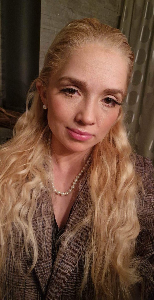 Well when the F boy calls you ugly and tells you no one can love you..Just remember you can buy yourself flowers 🌺🌹 with that saying i don't need Toxic people in my life. (I might not be the most beautiful girl on earth, but for someone i will be World)