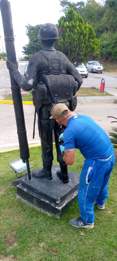hospimilTiuna's tweet photo. #Importante ||👉|| En el marco del plan #YoSiQuieroAMiHospital♥️ llevamos a cabo mantenimiento de nuestro icono del servicio de emergencia #PorLaSaludDeLaPatriaJuntosVenceremos #HMVSS #JuntosPorLaPatria #saludable #ecologie #VidaSaludable #FANB https://t.co/Q75xBopAy5