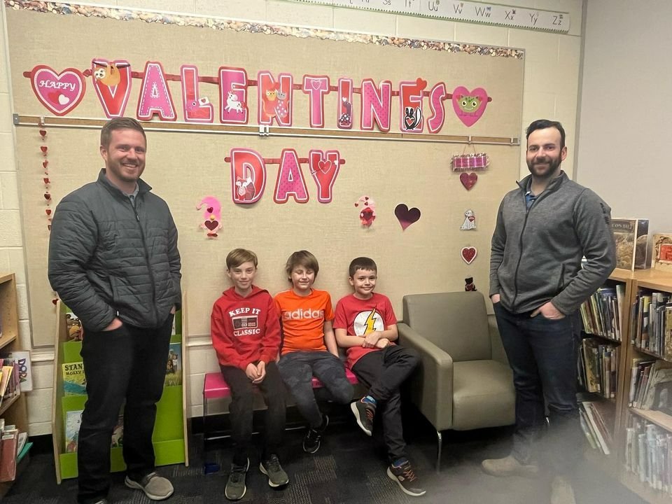 BlueImpPlay's tweet photo. So heartwarming to deliver Be Kind Benches to local schools today! A great way to promote kindness and give back to our community. 
#BeKind #giveback https://t.co/pzgfTerGLO