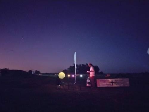 Una gran noche este viernes en Beguerí. Un hermoso cielo de campo y mil historias bajo las estrellas...
Junto con la Dirección de Turismo de Roque Pérez, presentando el espectáculo de astroturismo: La vida de las Estrellas.
Música de Queen y atravezando la vida de Freddie Mercury
