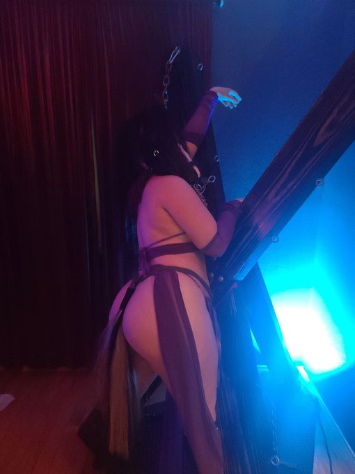 I hear it's #ponybuttmonday - and I couldn't resist sharing one of my fave pics as a pony!!🍑💦 https://t<a href="/tag/ponybuttmonday"class="tags">#ponybuttmonday</a>