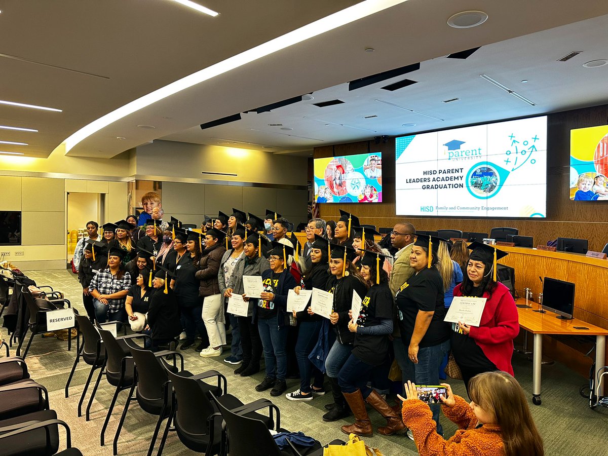 Max Moll tweet media