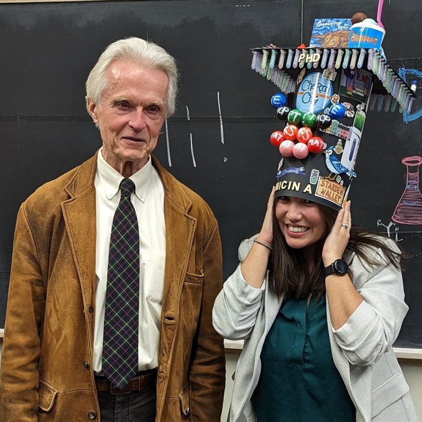 CATLab20's tweet image. Belated, belated congratulations to Jamie to complete the Magnificent Seven, all earning their Ph.D.'s in 2022. Her work with the @MaierLab lab in Basel has given eye-opening views of non-reducing polyketide synthases in action—watch for them later this year!
