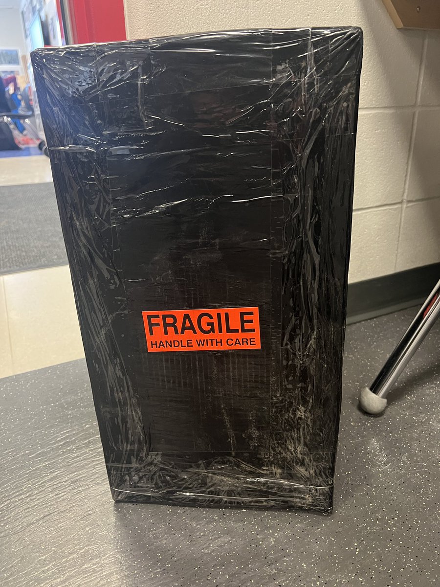 mrnichol's tweet image. Well this looks like it could be fun… #slaprinter