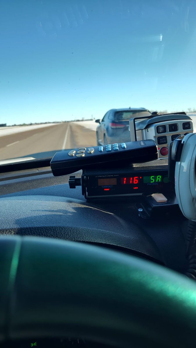 CTSSask's tweet photo. This vehicle was stopped for passing an emergency vehicle at a speed greater than 60 Km/h. It was clocked at 116 km/h. 😱 @reginapolice  #slowto60 https://t.co/ihWL7SUOkW