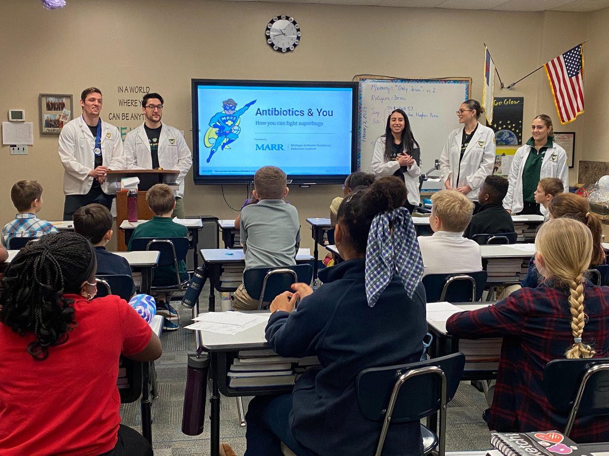 marrcoalition's tweet photo. 👏 MARR Coalition Resistance Rangers are hard at work discussing viral vs. bacterial infections and appropriate #antibiotic use with local elementary and middle schoolers! 👏

@marrcoalition @wsuapplebaum  #pharmacists #antibioticstewardship #IDTwitter #TwitteRx https://t.co/msAQLDwfqO