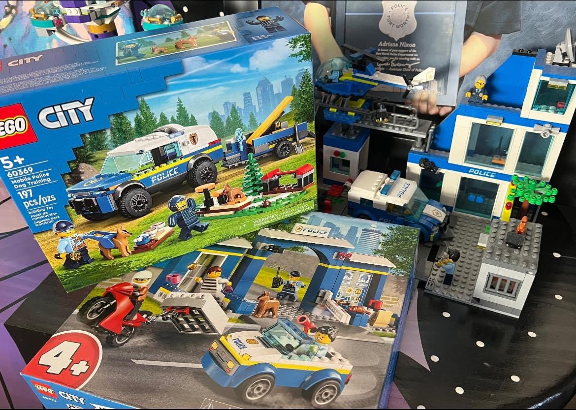 _AdrianaStrong's tweet photo. Thank you so much @CGilmoreTX817 for the Police Lego sets for Adriana’s Angels LEGO Drive!! 

Most of the Legos on our Amazon list are 2023 new releases. >> https://t.co/ZksMyPRabw <<. Please consider sending one set today!

#AdrianasAngels
#LegoDrive https://t.co/Afu7tMLRH9