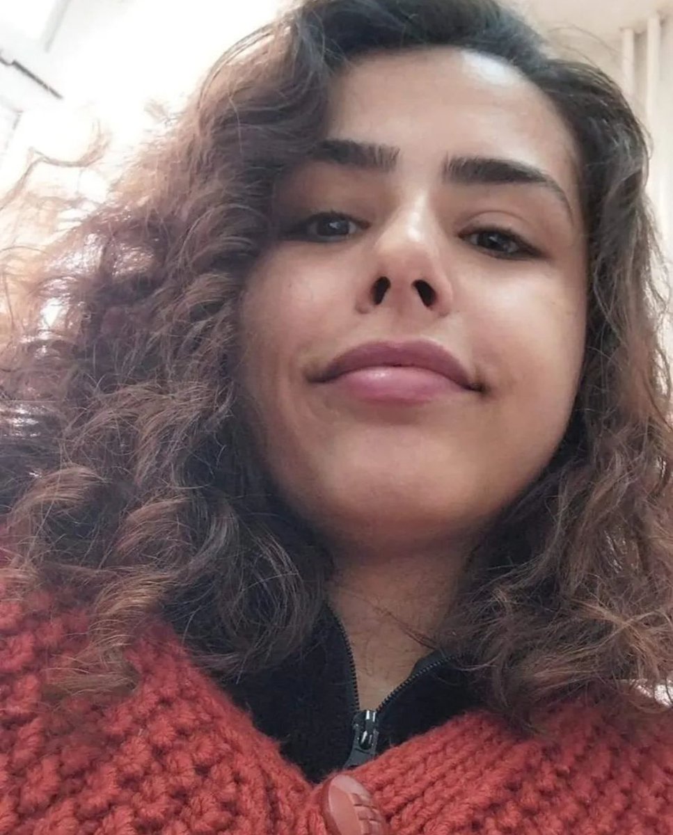 GunesOrman1's tweet photo. Fatma Deniz, 
Diyarbakır Merkez bağlar ilçesi Serin 2 apartmanı enkazında, uzun süredir Öğretmenimizden haber alınamıyor.
Allahım sağ salim bulunsun inşallah 
@AFADBaskanlik @DepremDairesi @AKUT_Dernegi @ahbap @haluklevent @Kizilay @BabalaTv
#deprem https://t.co/okYAkpNSk1