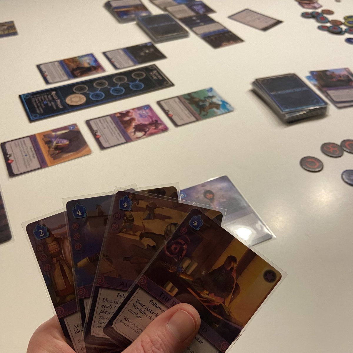 pjenke's tweet photo. #Worldbreakers: kleiner Bruder einer Mischung aus #Netrunner und #HerrDerRingeKartenspiel - sehr kurzweilig und schön asymmetrisch. 
#SkytearHorde: kleiner Bruder von #TheGreatWall - kooperative Verteidigung gegen die Horde. 
Toller Spieleabend mit @jdn_hamburg ! #brettspiele https://t.co/mgia10YyOi