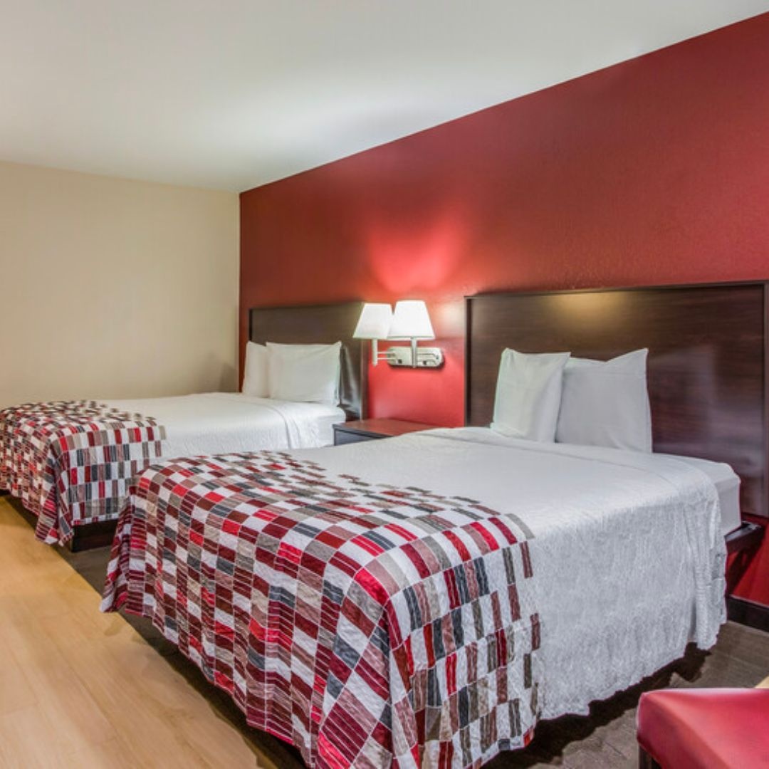 Red Roof tweet media