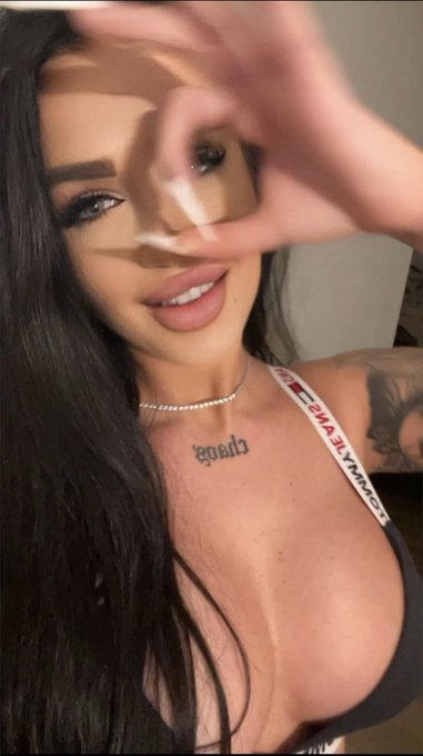 Helll oooo! ⚜️ https://t.co/P8odtQ895f<a href="/tag/ink"class="tags"><span>#ink</span></a><a href="/tag/tattoos"class="tags"><span>#tattoos</span></a><a href="/tag/inkedwomen"class="tags"><span>#inkedwomen</span></a>