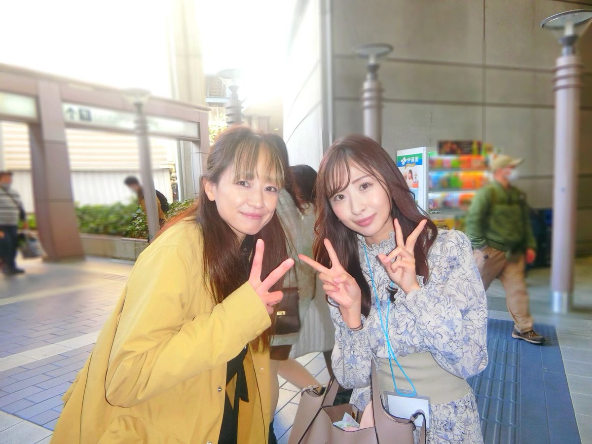 tsuri_chi's tweet photo. フィッシングショー☆
話しかけて頂いた方
ありがとうございました‼︎☺️
事務所の先輩、せりかさんと🐟💗
BABABAブースでも
さあやさんのイベントが観れて
とても勉強になった１日でした☆
また皆さんに会えますように‼︎◌ ͙❁˚
楽しかった☺️ https://t.co/nJEJA4LatZ