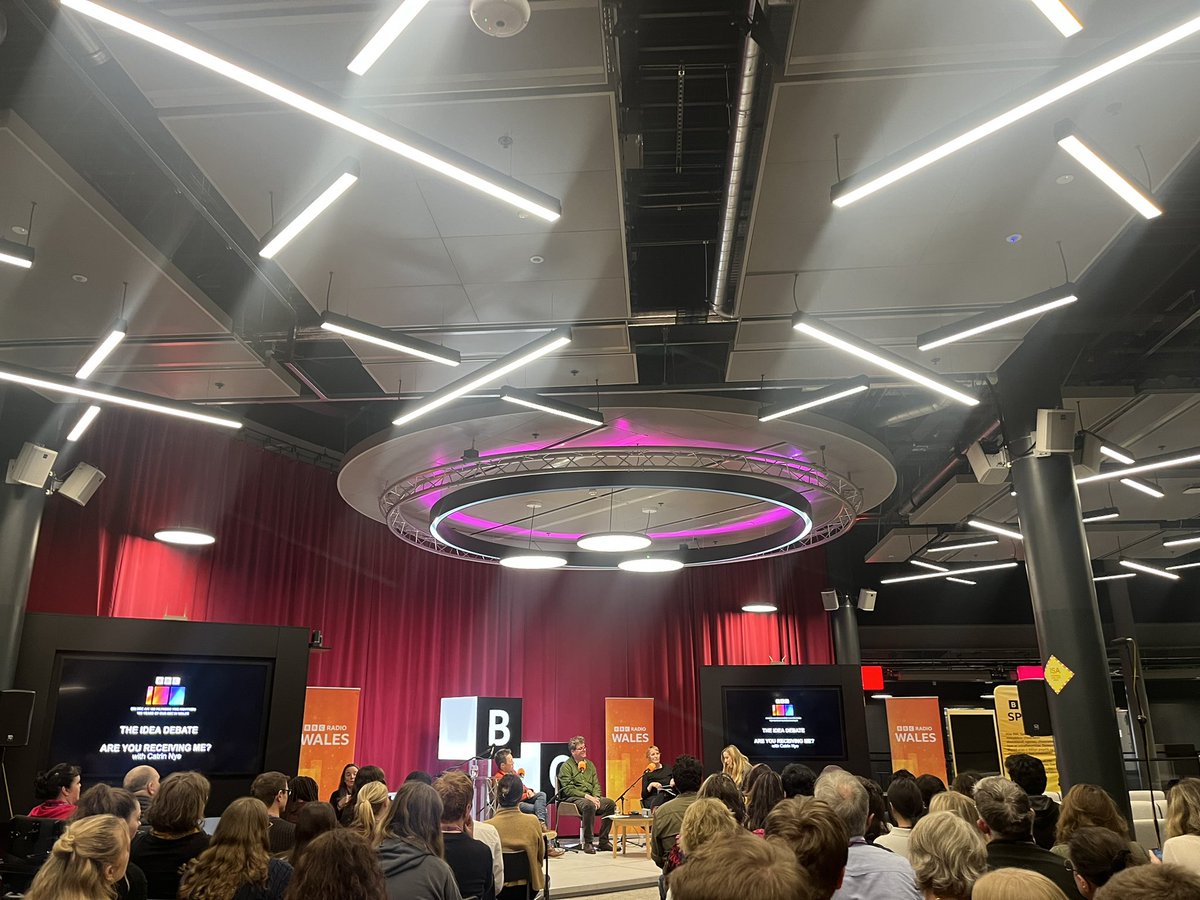 Had a great and interesting evening at the recording of Idea Debate - @CatrinNye. Diolch i @bengomedia a @BBCCymruWales am y gwahoddiad a @xpressradio am y cyfle!