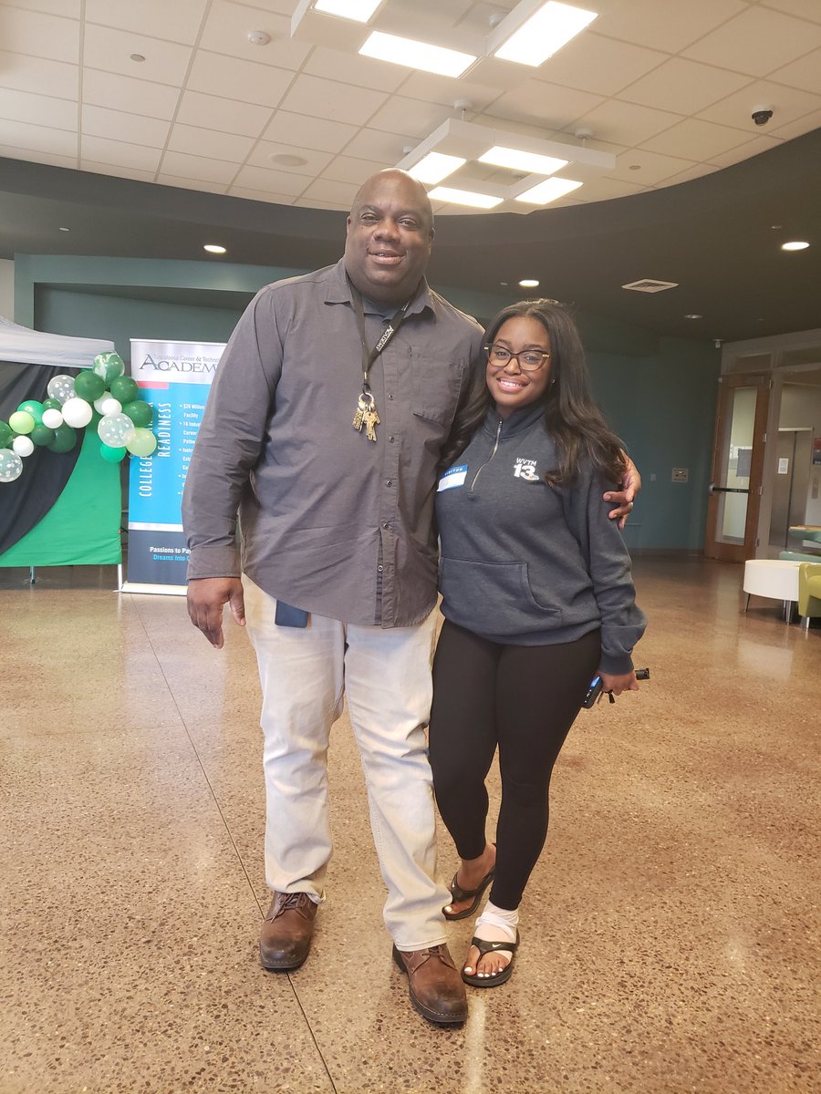 iharpjunior's tweet photo. Nice surprise to end a long day...one my many former students in the media world, @_patsydouglas who is now a TV reporter at Channel 13 in Birmingham drops by! @TCSBoardofEd @TCTATuscaloosa @BranchJetta @MikeDaria https://t.co/tCSeC4ehei