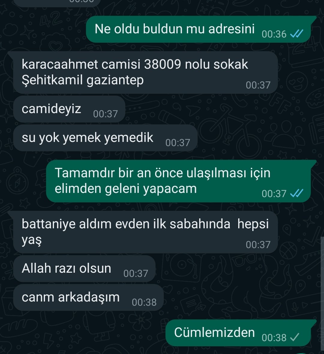 Helin1ce's tweet photo. @OguzhanUgur Abi yardım et abi acil yemek ve battaniye lazım şebeke çekmiyor lütfen arkadaşıma Gaziantep e yardım edin https://t.co/tQ1ZIb3CRi