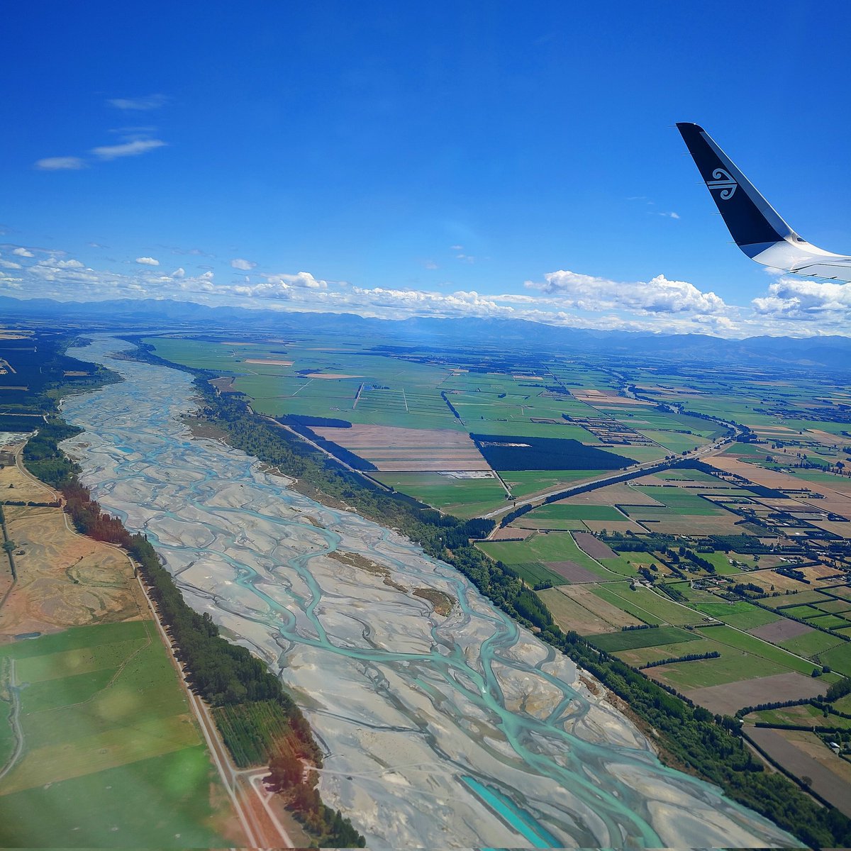 Blue_Cerulean's tweet photo. The Waimakariri River with Air New Zealand tail.
#waimakariririver #braidedriver #christchurchnz #airnz #airnewzealand https://t.co/6LYaEplmTa