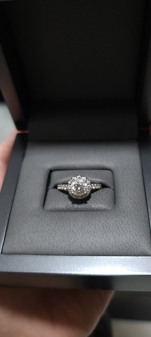 Unique - being the only one of its kind; unlike anything else  #Diamond #ring https://t.co/r0EubsX1N<a href="/tag/diamond"class="tags"><span>#diamond</span></a><a href="/tag/ring"class="tags"><span>#ring</span></a>