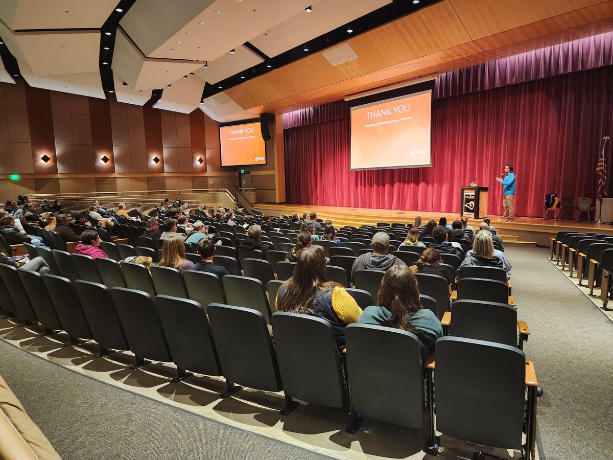 DarellButcher's tweet photo. College Planning Night at Southeast Polk tonight. Thanks, ICAN, for the presentation. #ICAN #SEPHS #1SEP https://t.co/yJaqsRz9K2