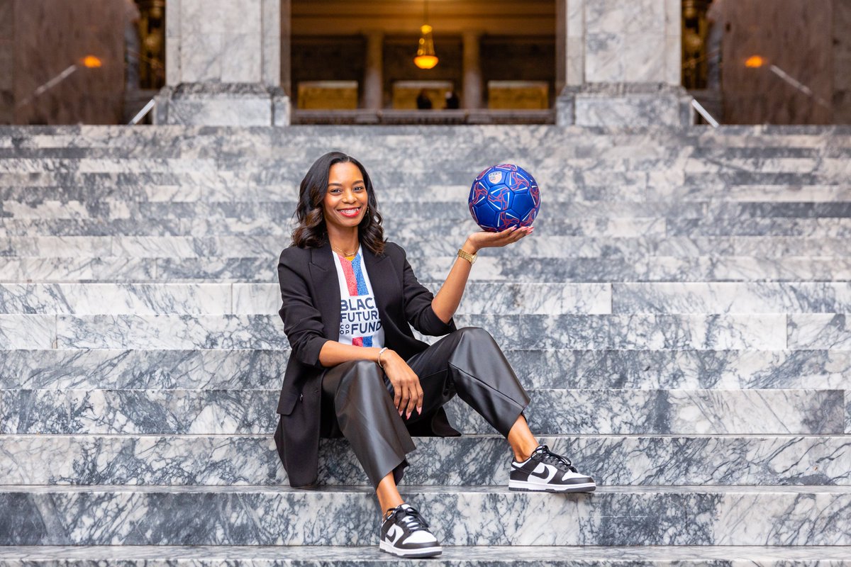 Loving being #BoldTogether with the @OLReign! That's why I am proposing a special license plate, #SB5196--not just for the fans but for the next generation of women athletes! #WaLeg