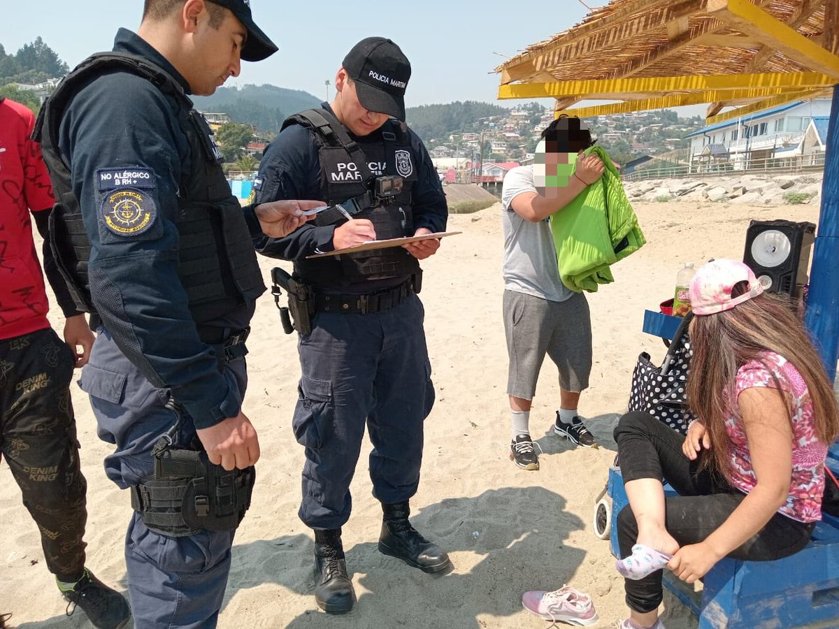 DGTM_Chile's tweet photo. Policía Marítima de #Lirquén realizó patrullaje y fiscalización en el borde costero de la comuna. 

Se reitera el llamado a los veraneantes de revisar los avisos meteorológicos y condiciones del mar antes de visitar las playas.

#AutoridadMarítima
@Armada_Chile https://t.co/71QJSHiz5Z