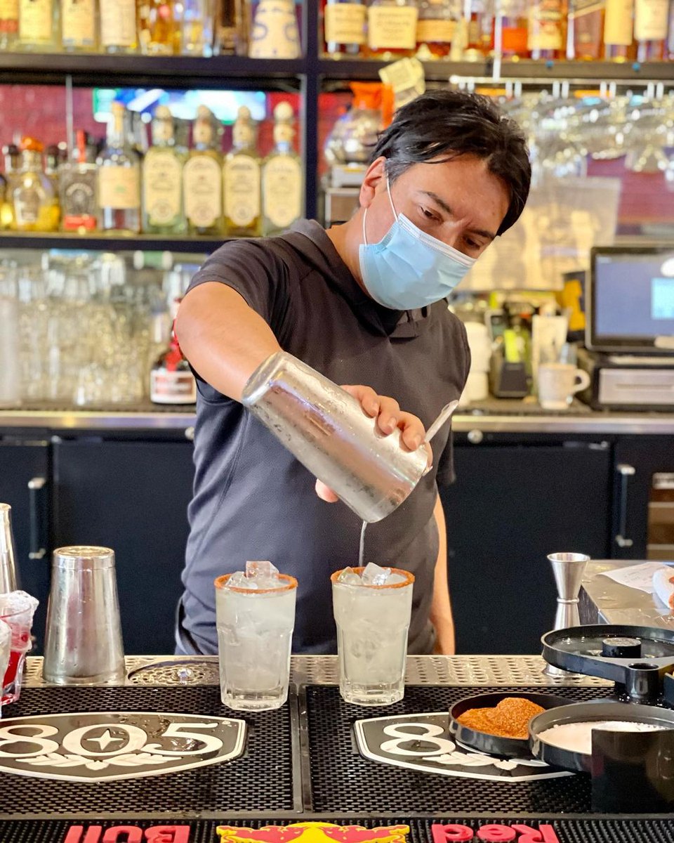 Valentine's Day is next week! 💕 We know a taqueria isn't traditional for Valentine's Day, but...it should be. 😆 
Margaritas for two at #UnderdogsTres, please!