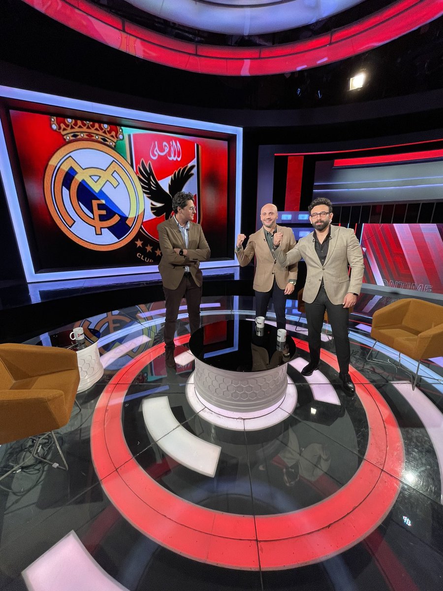 AhmedEzzElDin's tweet photo. هاشجع مين في ماتش الاهلي وريال مدريد؟ 
طبعا هاشجع نادي القرن.
اللي كسب الدوري في بلده اكتر من اي حد.
النادي اللي بيحارب على المكسب لاخر ثانية.
اللي جناحه الشمال حريف بس ساعات بيزودها.
اللي معندوش بديل قوي لمركز ااظهير الايسر
🤷🏻‍♂️ https://t.co/mFXJnkKH4k