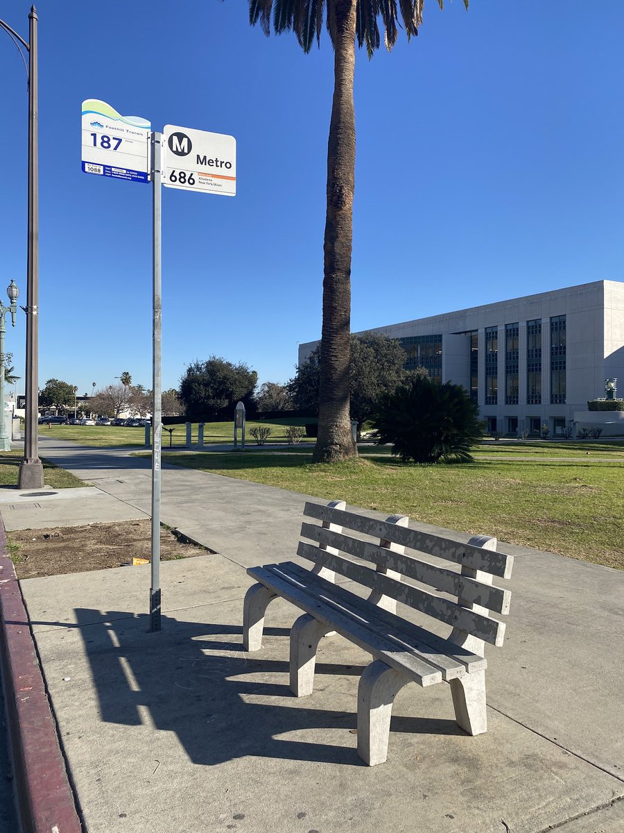 OutfrontDecaux's tweet photo. #commutersofla
Meet Deion ✨
A #pasadenacitycollege student and #transit rider, he is happy to have #seating but waiting in the sun is uncomfortable and gets especially as the months get warmer.
#gotshade #transitequity #TransitEquityDay #latransit #pasadena
#climate https://t.co/COIe3QwO4b