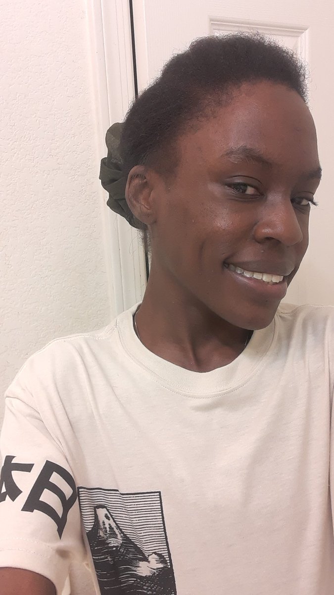 shayla_is_art's tweet photo. Fre$h face , hair & nails .
#washday #blackhair #selfcaredays #relaxyourmind #beyou #vibe #vibrant #elevate #educate https://t.co/q9W6cVHwtj