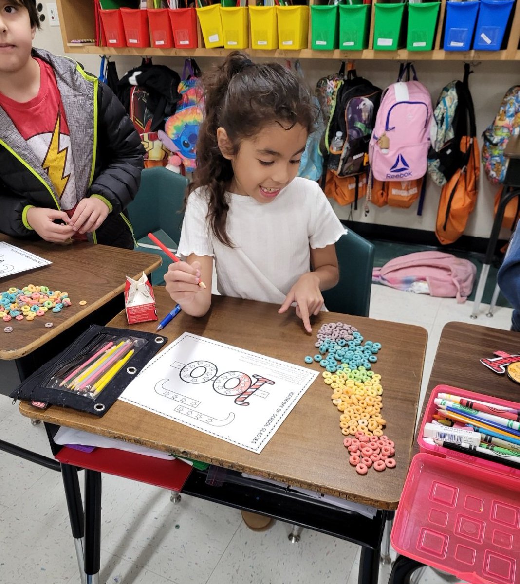 limabeans1111's tweet photo. Fruit Loop Fun!!
@NISDMeadowVill 
@NISDElemMath 
@NISD 
#MVEIgnited https://t.co/OpwYX4HNrE