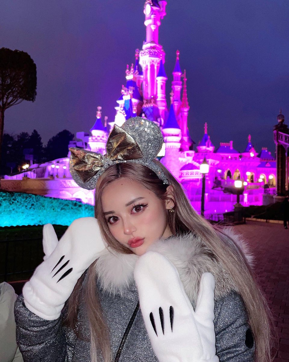 dwgran_'s tweet photo. パリのディズニーランドに行ってきたよ https://t.co/Gf1iN3yQaq
