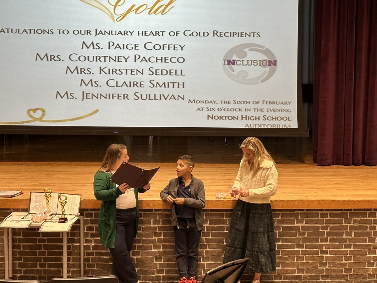 Congrats to Ms. Coffey <a href="/MissCoffey123/">Paige Coffey</a> as this month’s JCS Heart of Gold recipient!  So deserving!!  #SeaTurtlePride  @NortonSepac