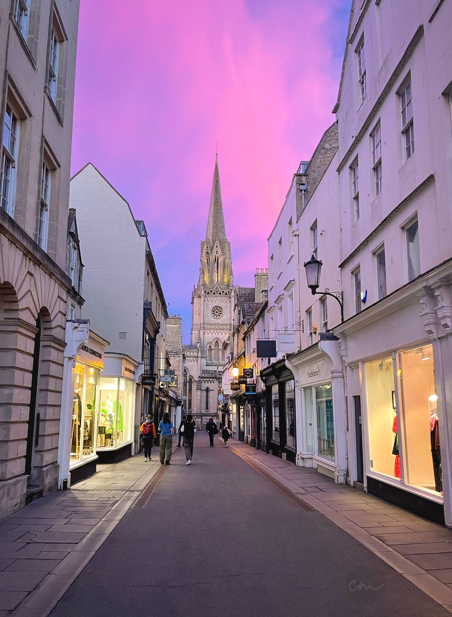 The sky on Sunday evening was something else 🔥 💕

#Bath #VisitBath