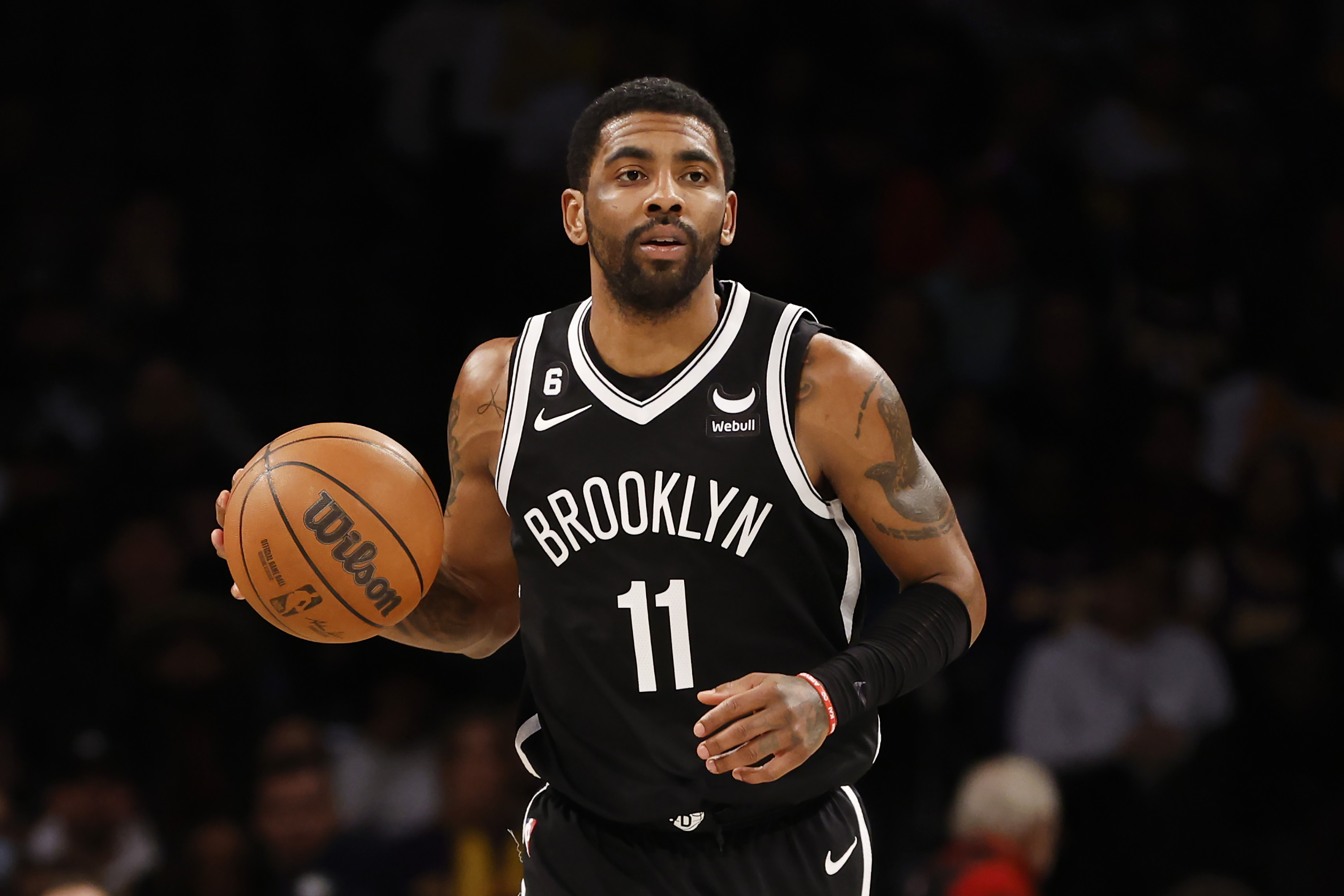 Brooklyn Nets Acquire Spencer Dinwiddie, Dorian Finney-Smith and Draft  Compensation From the Dallas Mavericks