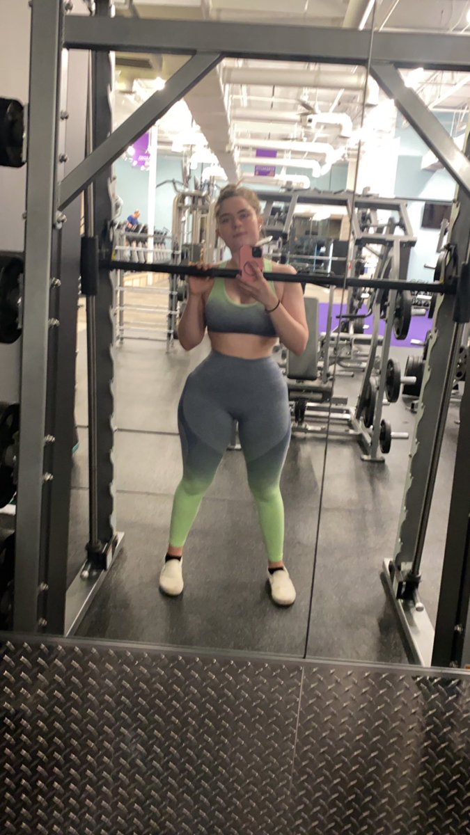 MuscleMommyCosplays (🍑Linnea) / MuscleMommyCosp leak pics and videos