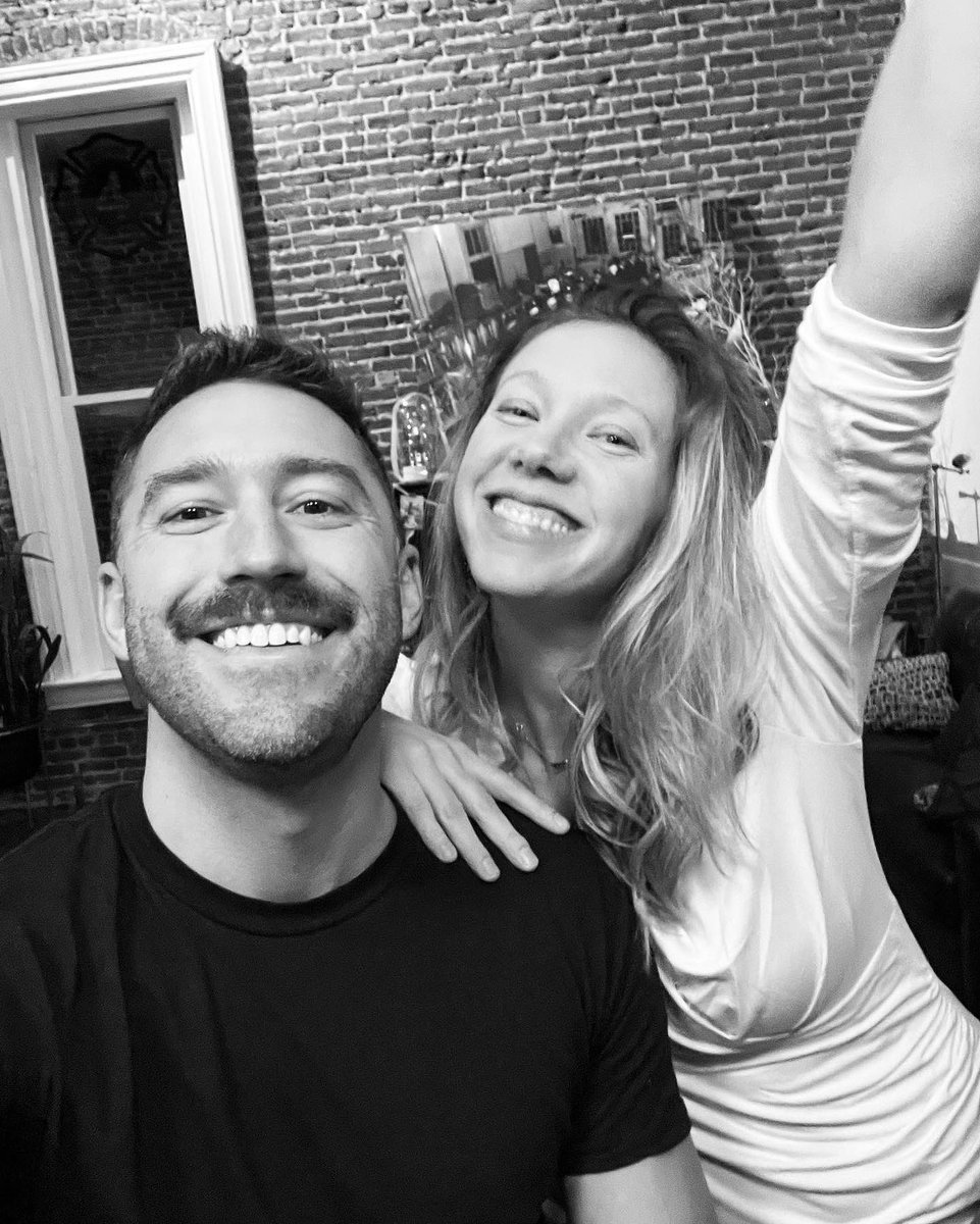 AugerMortgage's tweet image. Every gay man has their ride or die chick bestie from middle school #BacheloretteWeekend