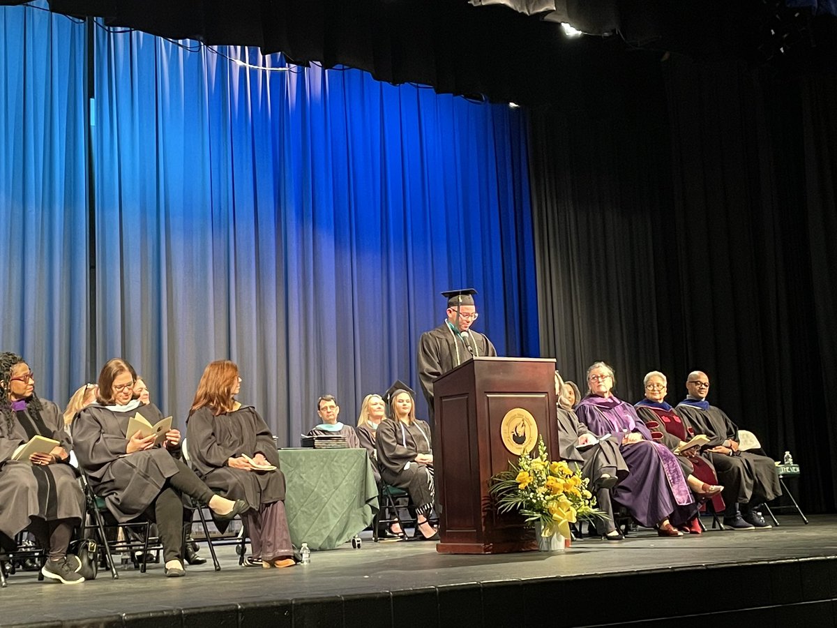 OaktonHS's tweet photo. Grateful to be in attendance to celebrate the 2023 Mountain View graduates this evening! Congratulations to all! #WEAREOAKTON https://t.co/vOHanCPWk2