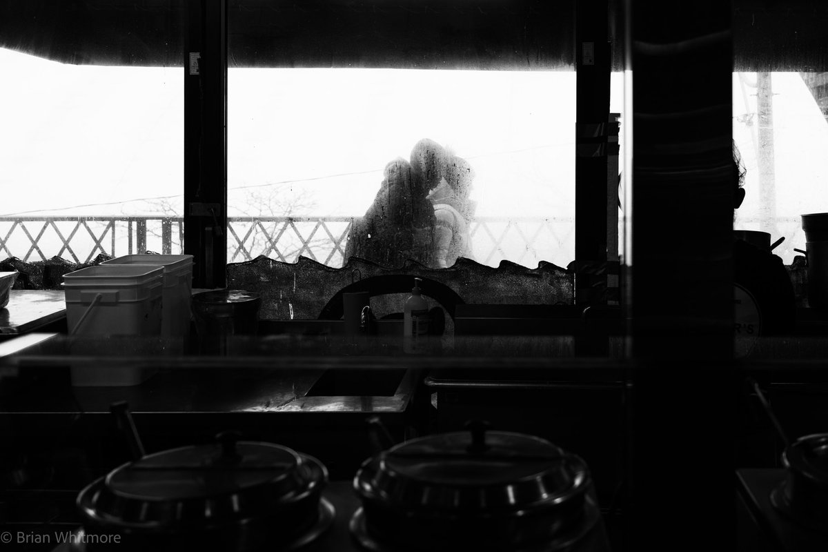 Ghosts of St. Lawrence Market
.
.
.
.
#toronto #torontophotographer #streetphotography #photography #city #urban #people #downtown #light_and_shadow #street #torontostreetphotography #raw_street #raw_people #podium_street #bnw #monochrome #stlawrencemarket #market #window