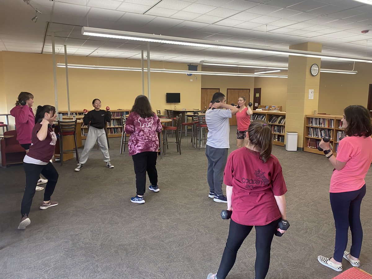 Coach_Goncalves's tweet photo. Unified Fitness highlights from today include muscular endurance, speed work, and dances created and led by Kaitlyn and Julia! https://t.co/0W17YTFuLB