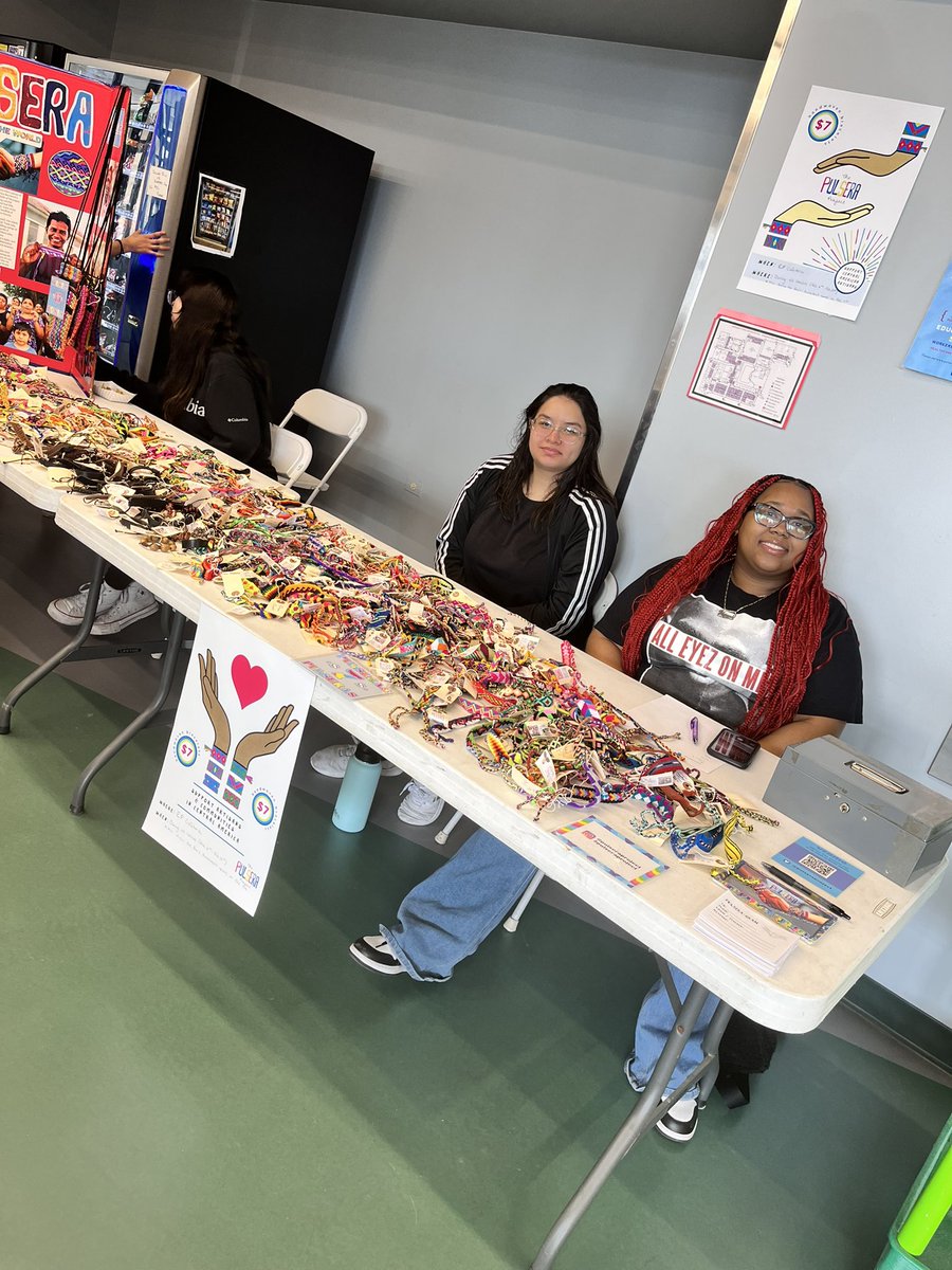 EPCHS_IntClub's tweet photo. The @EPCHS_IntClub &amp; @EPCHS_Service are sponsoring the @PulseraProject, which is a fair trade sale of pulseras (bracelets) &amp; bolsitas (bags) handcrafted by artisans in Nicaragua &amp; Guatemala. Proceeds help education, work &amp; social impact. Buy yours during lunch periods this week! https://t.co/s6JdWBmh5g